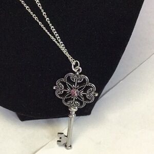 Set of earrings and necklace